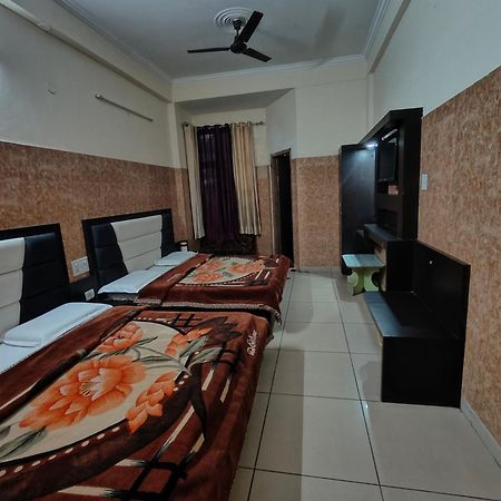 קטרה Aashirwad Hotel מראה חיצוני תמונה