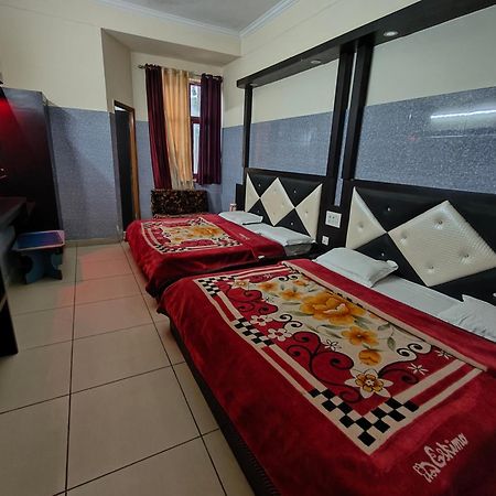 קטרה Aashirwad Hotel מראה חיצוני תמונה